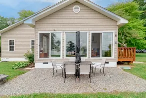 Holly Bluff Bungalow - Image 3