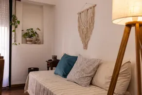 Spacious house with excellent location - Image 4
