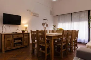 Spacious house with excellent location - Image 2