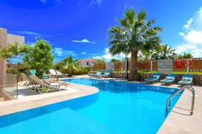 Island Villa with Private Heated Pool 31 guests - Image 2