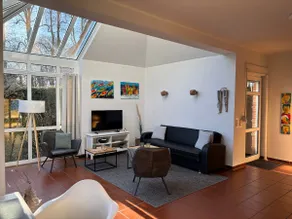 Cozy vacation home with conservatory - Image 3