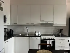 Clean, newer apartment with good connections. - Image 5