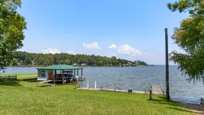 A Red House - Lakeview AFrame on Lake Livingston - Image 2