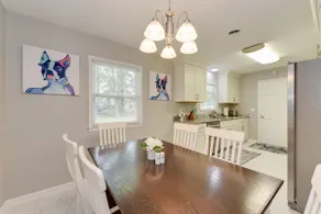 Modern Hampton Home! Prime Location! - Image 5