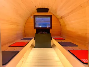 World TV / Sauna / Jacuzzi / Karaoke / BBQ / Air toys / 2 toilets / 2 showers - Image 2