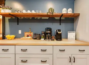 Cute Apt Minutes from Downtown and Stadiums! - Image 5