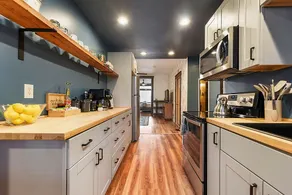 Cute Apt Minutes from Downtown and Stadiums! - Image 4