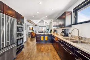Wash Park Smart Home, Free Parking, Chef's Kitchen - Image 3