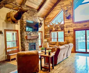 The Sylvan Cabin w/small lake - @MillCreekCabinsWI - Image 3