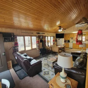 Bigfoot Bungalow of the North: Lake cabin w/woods! - Image 4