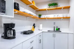 Modern Miami Studio in Prime Location - Image 5