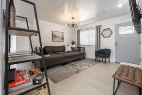 3 BR/3BA, Heavenly, huge yard, gym+sauna, 6 guests - Image 4