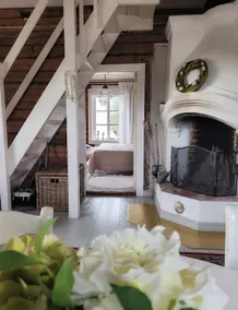 Atmospheric holiday home with a hot tub - Image 5