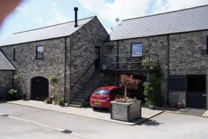PEAK DISTRICT ROMANTIC Courtyard Loft, with Outdoor Japanese Whirlpool Bath - Image 5