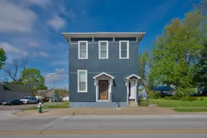 Vintage Charm Manor | Modern Luxury 2BR Suite - Image 2