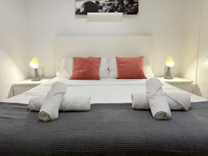 Ahllenrock, 2nd-floor apartment, 1 bedroom + flexible | 4–6 | Near Barcelona - Image 3