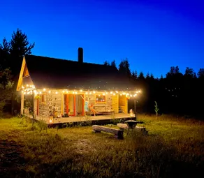Private riverside sauna house with hot tub - Image 2