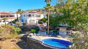 700 m2 garden villa& infinity pool near restaurant - Image 4
