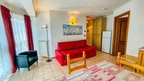 Villa Frejus - TWO-BEDROOM APARTMENT sleeps 6 - Image 2