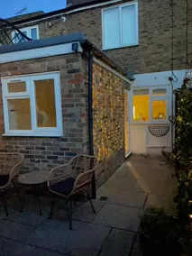 CENTRAL WINDSOR, 2 BEDROOM 2 BATHROOM, 5 MINUTES TO CASTLE - Image 3