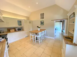 Dancers Cottage, Cotswold River retreat, Southrop - Image 4
