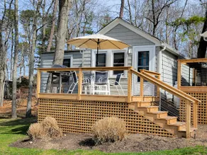2 Bedroom Hamptons Waterfront Cottage Rental - Image 2