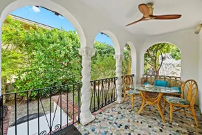 Newly Renovated one-bdr w/patio - Image 3