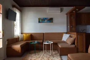 Alisaxni Seaside Studio - Image 3