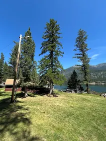 Beautiful lake cabin with amazing view & huge yard - Image 5