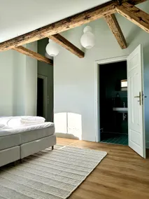 Entire Historic Captain's House - 6 Bedrooms - Image 4