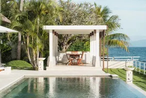 Modern Luxury 5 Bdr Ocean front Villa w/ Infinity Pool in Candidasa - Image 4