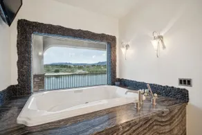 RIVERFRONT PARADISE OASIS W/ PRIVATE BEACH & BOAT DOCK - Image 5
