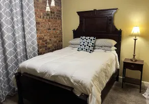 IF BEDS COULD TALK! /Historic Beauregard Town/LSU - Image 2