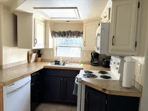 Cozy Getaway in Mtns: Breck, Hot tubs, Pool, Relax - Image 4