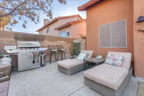 Beautiful 1 story - Pool/patio/BBQ - Image 2