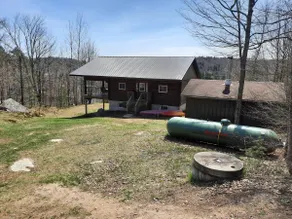 Beautiful log home + XL Bunkie by Weslemkoon Lake - Image 4