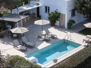MariAndry Villa, Secluded Retreat with Pool, BBQ & HotTub, By ThinkVilla - Image 2