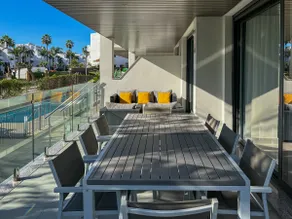 Modern apart private garden walk distance to beach - Image 2