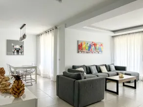 Modern apart private garden walk distance to beach - Image 5