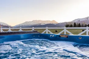 Mountain Home- Sleeps 16- Hot tub, Views, Pickleball, Family Friendly - Image 3