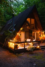 Condé Nast featured A-frame. Hot Tub. Lake. Pools - Image 4