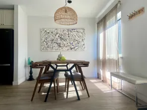 2-Bedroom Bright & Fully Renovated Townhouse - Image 5
