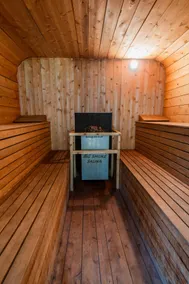 La Datcha 20 Acres Private Spa, with Pool, Jacuzzi & Wood Burning Sauna - Image 5