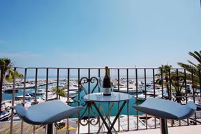 Front Line Penthouse Puerto Banus With Sea Views - Image 2