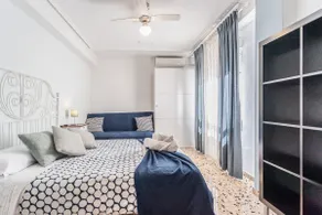 Croqueta Apt: Spacious Spotless Metro City Center - Image 2