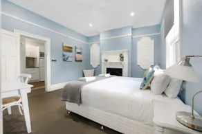 Blue Door Apartment - CBD Location, 2 Bed 2 Bath - Image 3