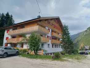 Comfortable apartment with a view of the mountains and village - Image 3
