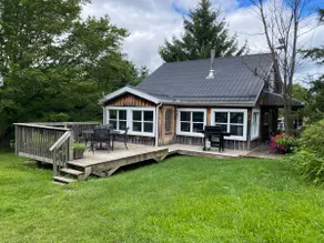 Bi-Century Log Cabin, Desert Lake Waterfront Farm - Image 2