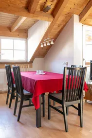 Centrally located apartment in Cornaiano - Image 4