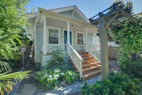 Single family house in Seattle University campus - Image 2
